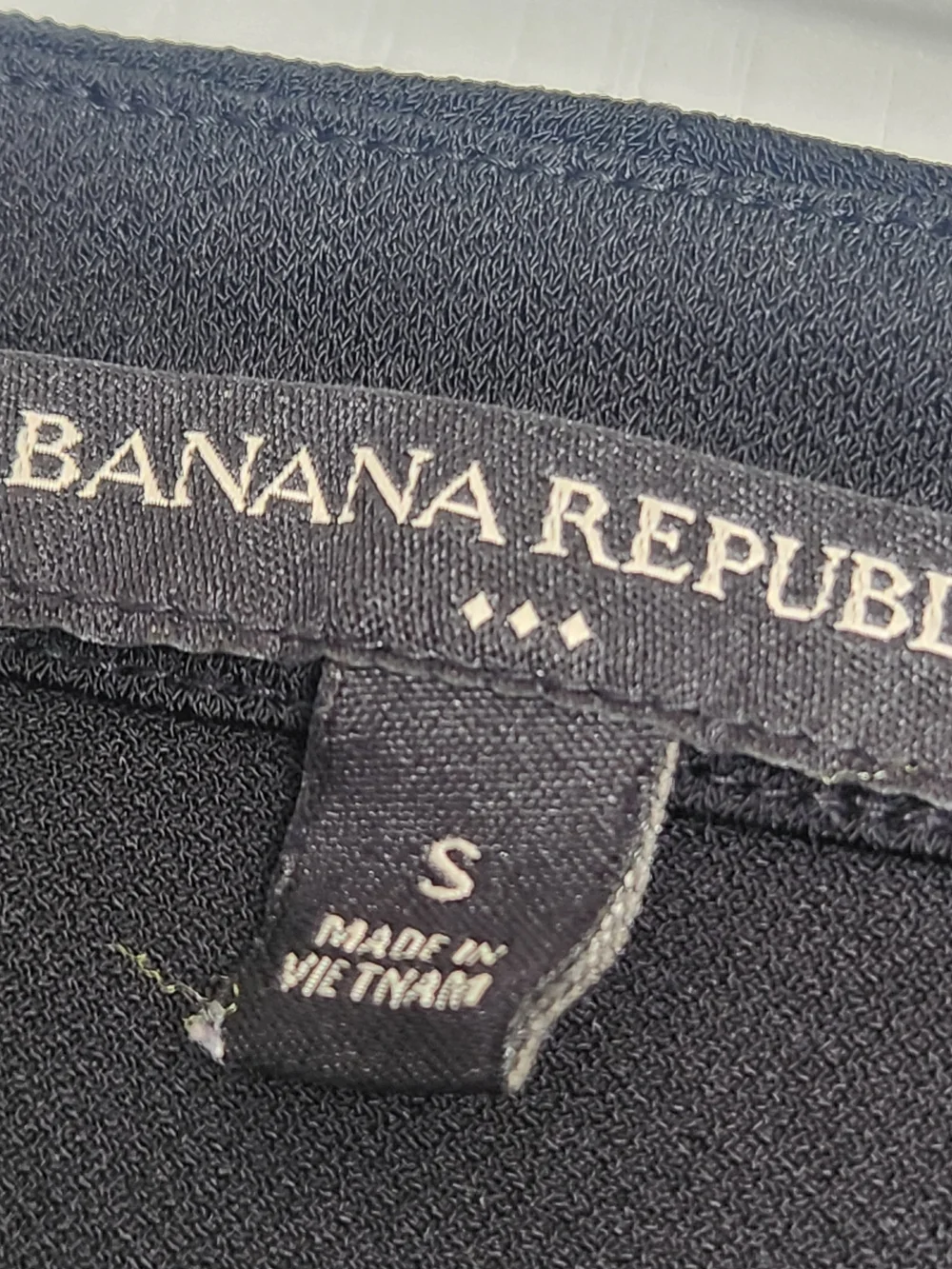 Banana Republic Black V-Neck Puff Sleeve Top S Euc